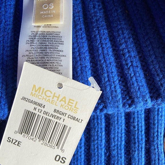 Used once Michael Kors scarf and beanie! - Picture 5 of 8